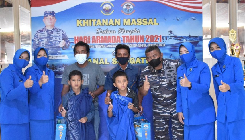 Rangkaian Peringati Hari Armada RI 2021, Lanal Sangatta Gelar Sunatan Massal, Warga Kurang Mampu Jadi Prioritas 2 WhatsApp Image 2021 12 01 at 14.01.41