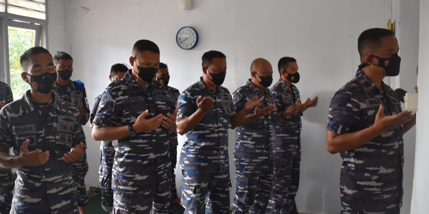 Dua Prajurit TNI AL Gugur Diserang Kelompok Separatis Papua, Lanal Sangatta Gelar Salat Gaib 2 WhatsApp Image 2022 03 28 at 19.18.42 rotated