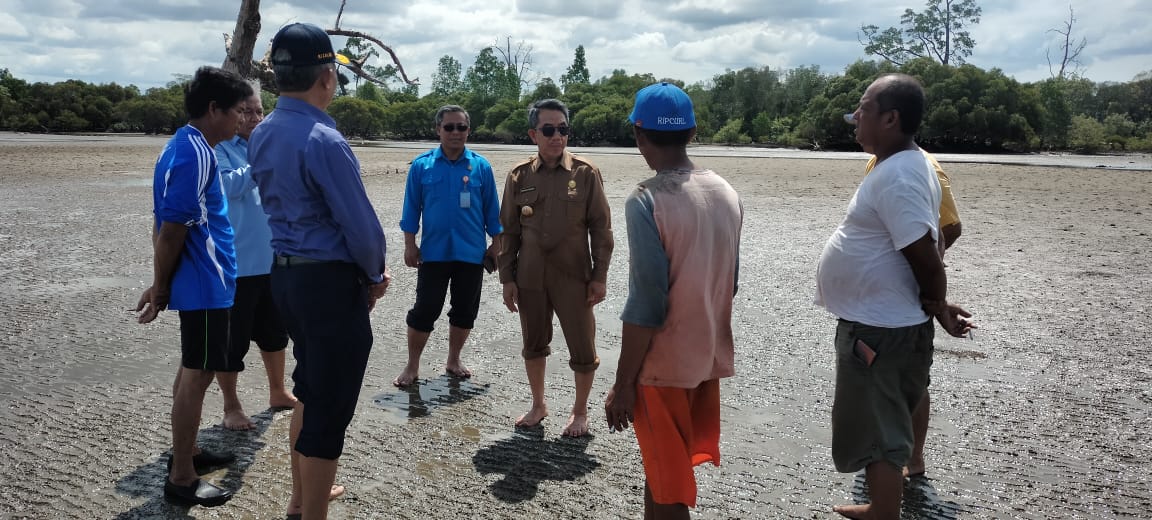 Opsi Liburan Akhir Pekan, Jalan Menuju Pantai Teluk Lingga Akan Ditingkatkan 2 Pantai