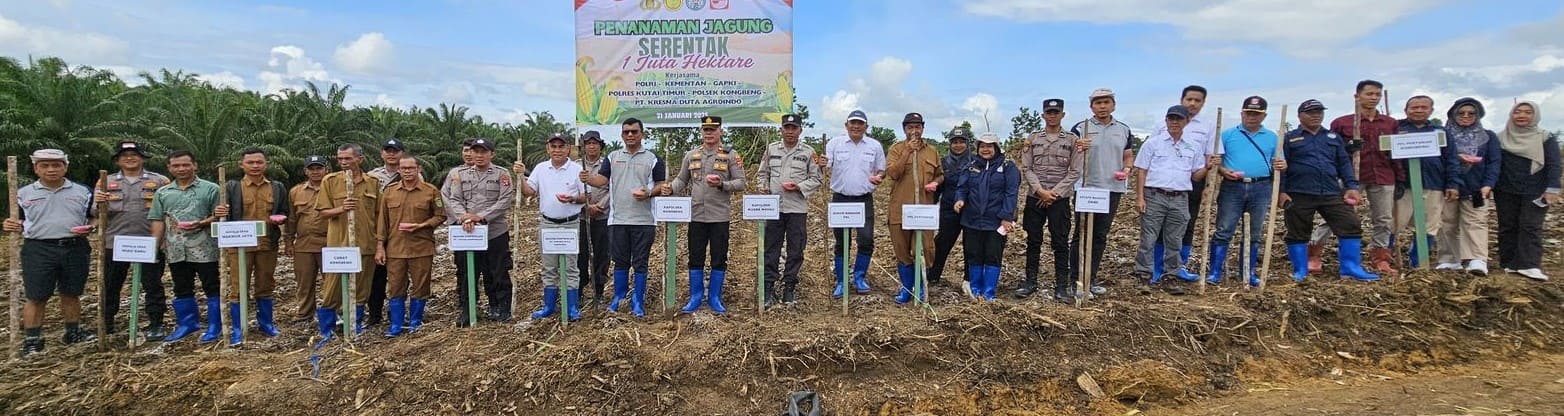 Tanam Padi Gogo dan Jagung, Sinar Mas Agribusiness and Food Siapkan Lahan Produktif di Area Perkebunan, Wujud Dukungan Pada Program Swasembada Pangan 5 WhatsApp Image 2025 01 21 at 16.53.22 0ef5f161 1