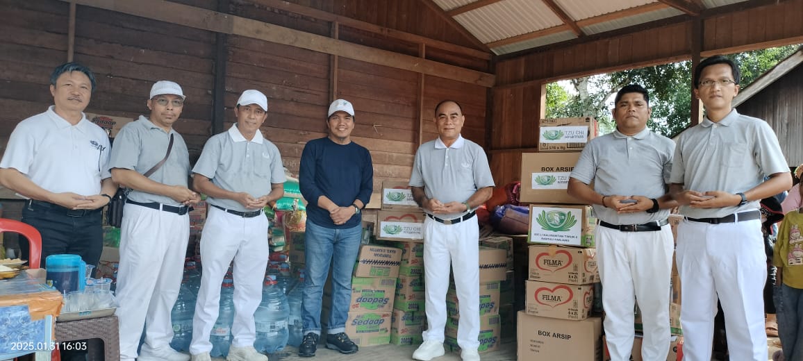 Tiupan Cinta Kasih Tzu Chi Sinarmas group (PT Tapian Nadenggan & PT Kresna Duta Agroindo) Bagi Korban Kebakaran di Desa Batu Timbau Kalimantan Timur 4 SInar mas Batu AMpar 1 1