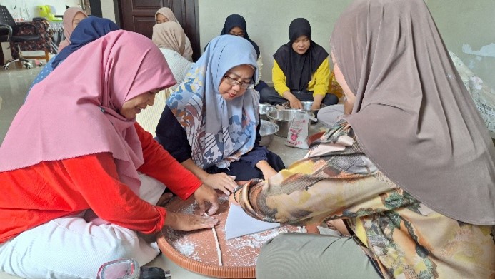 PAMA dan YDBA Gelar Pelatihan Pembuatan Amplang untuk UMKM Binaan 2 AMPLANG PAMA 3