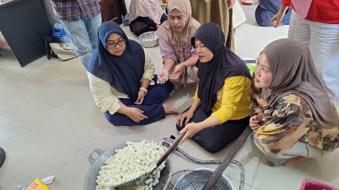 PAMA dan YDBA Gelar Pelatihan Pembuatan Amplang untuk UMKM Binaan 3 AMPLANG PAMA 4