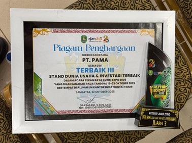 PAMA Raih Penghargaan Stand Terbaik ke-3 di Malam Puncak HUT ke-26 Kutim 2 PAMA