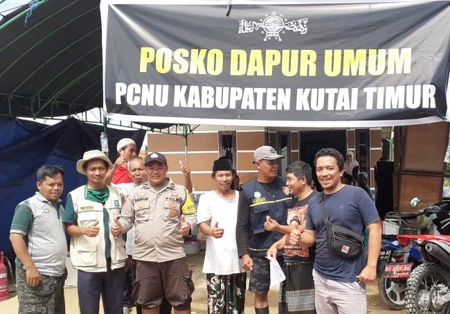 Bagikan Paket Sembako dan 2.500 Porsi Makanan Siap Saji, NU dan ANSOR Distribusikan Kepada Empat Desa di Sangatta Utara 12 Bagikan Paket Sembako dan 2.500 Porsi Makanan Siap Saji, NU dan ANSOR Distribusikan Kepada Empat Desa di Sangatta Utara