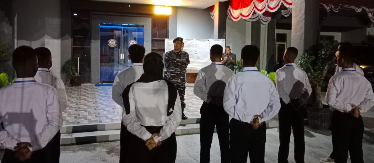 Lepas Casis Bintara dan Tamtama PK TNI AL, Danlanal Berharap Semua Peserta Lulus Tes Lanjutan