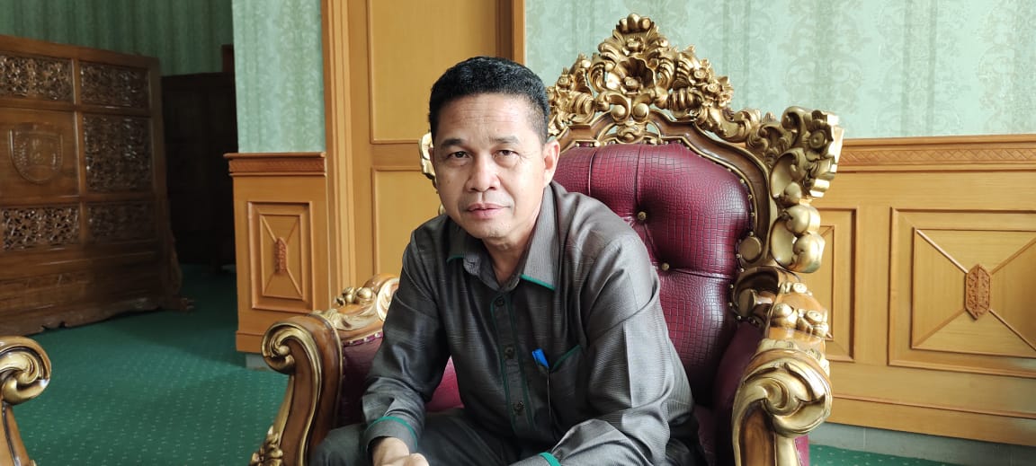 Masih Ada Kantor Kecamatan Berbahan Kayu, Joni: Standarnya Harus Beton 13 Musrembang Tak Bisa Jadi Patokan, Joni: Titik Jalan Rusak Selalu Berubah