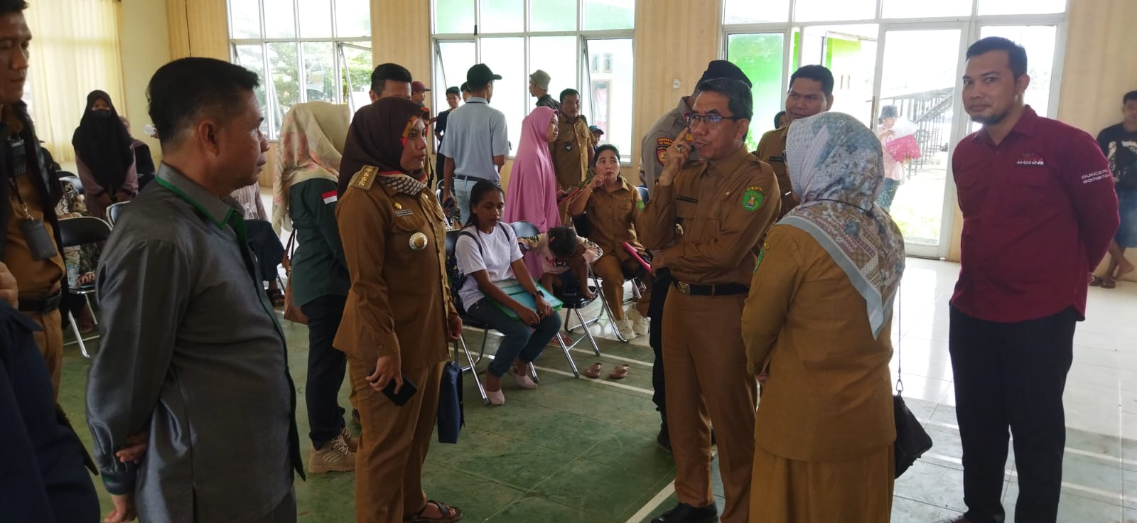 Apresiasi Gelaran Layanan Adminduk di Rantau Pulung, Joni Minta Masyarakat Manfaatkan 12 Apresiasi Gelaran Layanan Adminduk di Rantau Pulung, Joni Minta Masyarakat Manfaatkan