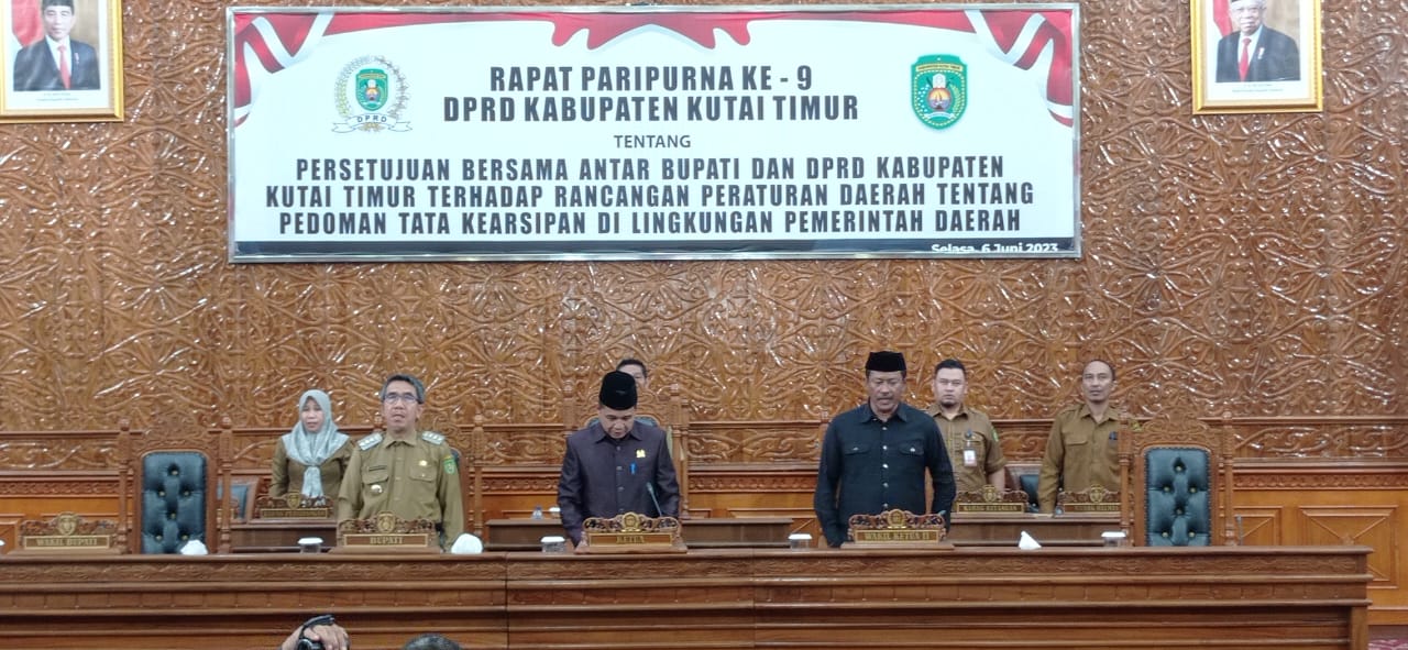 TOK, DPRD Kutim Sahkan Raperda Pedoman Tata Kearsipan Menjadi Perda