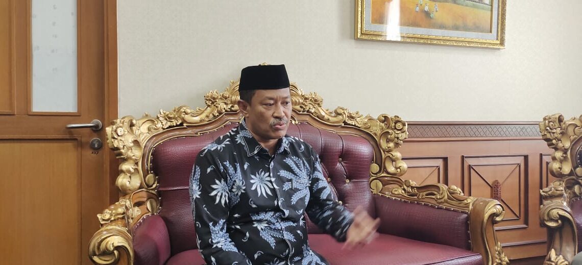 Pekerjaan Jalan Pendekat Pelabuhan Kenyamukan Terhambat Satu Bangunan, Arfan: Segera Cari Solusi 1 Pekerjaan Jalan Pendekat Pelabuhan Kenyamukan Terhambat Satu Bangunan, Arfan: Segera Cari Solusi