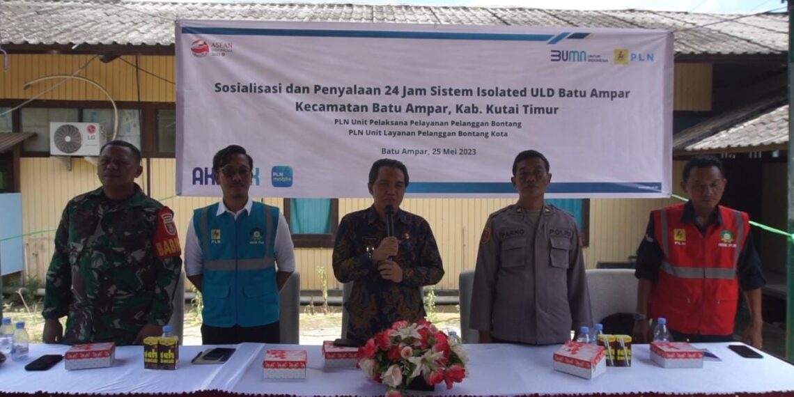 Bupati Beri Apresiasi, Tiga Desa di Batu Ampar Terima Layanan Listrik 24 Jam 1 Bupati Beri Apresiasi, Tiga Desa di Batu Ampar Terima Layanan Listrik 24 Jam