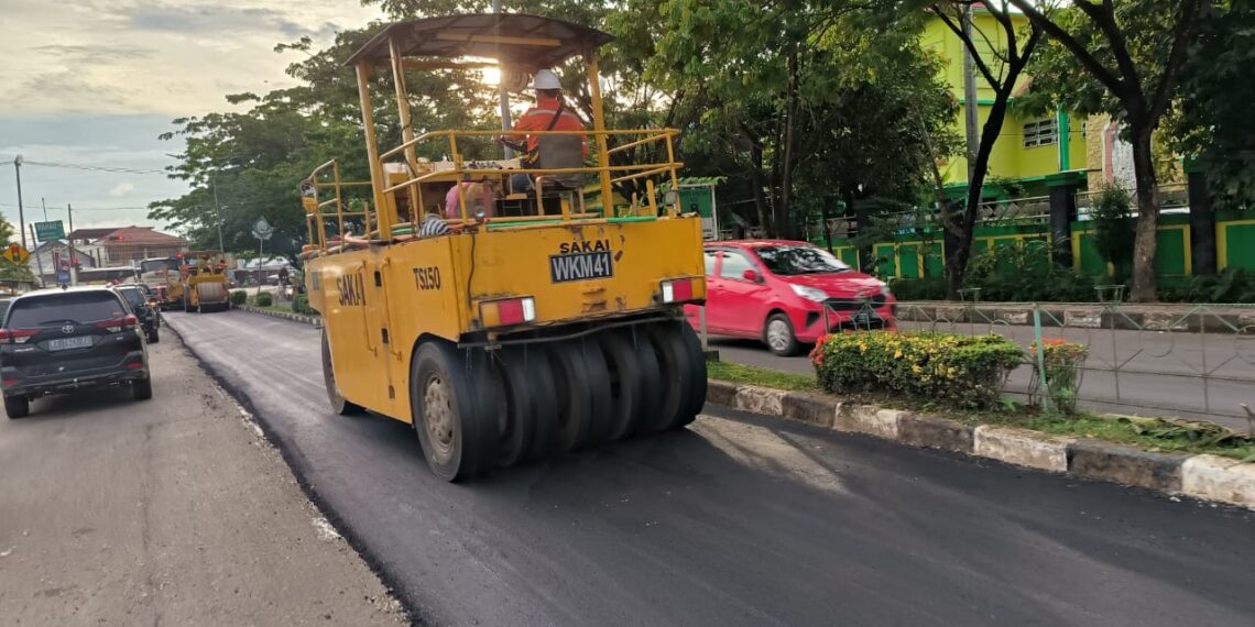 Maksimalkan Dana Swakelola, Jalan AW Sjahranie di Overlay 1 Maksimalkan Dana Swakelola, Jalan AW Sjahranie di Overlay