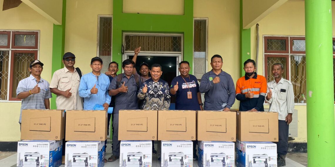 Permudah Layanan , Basti Bagikan Komputer Pada RT di Sangatta Utara