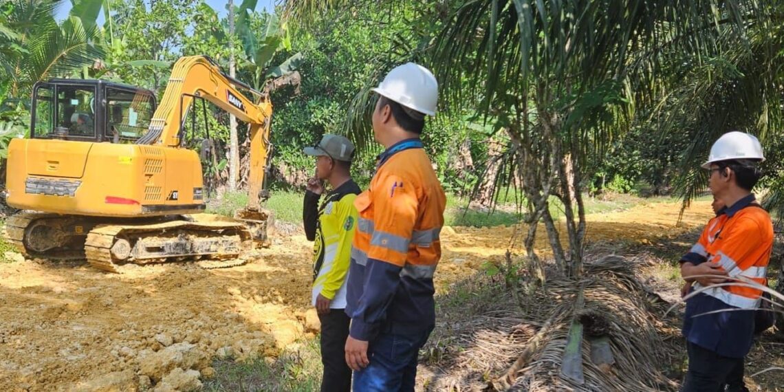 Perbaiki Jalan Desa Kaliorang, Komitmen PT Indexim Coalindo Dukung Perekonomian Lokal 1 Perbaiki Jalan Desa Kaliorang, Komitmen PT Indexim Coalindo Dukung Perekonomian Lokal