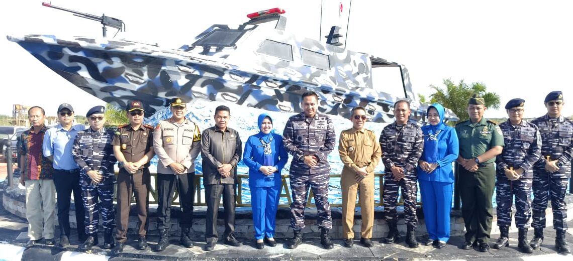 Resmikan Monumen Jaya Bahari, Danlantamal XIII Ingatkan Personel TNI AL Bahaya Pinjaman dan Judi Online 1 TNI AL