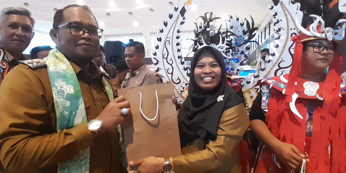 Tampil Beda, Stand Expo Sangatta Utara Jadi Perhatian Pengunjung 1 Tampil Beda, Stand Expo Sangatta Utara Jadi Perhatian Pengunjung