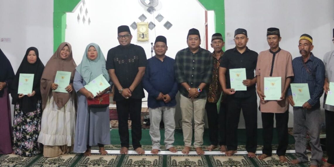 Apresiasi Kinerja Pemdes Danau Redan, Kasmidi: Sertifikat Tanah Beri Kepastian Hukum Bagi Warga 1 Sertifikat