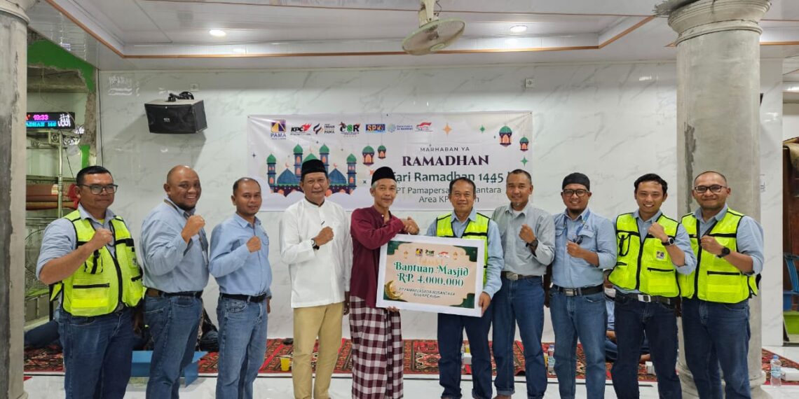 Gelar Safari Ramadhan di Masjid Al Munawaroh, PT Pamapersada Nusantara Site KPC Coal Mining Project Sambung Silaturahmi dan Serahkan Bantuan 1 Pamapersada nusantara