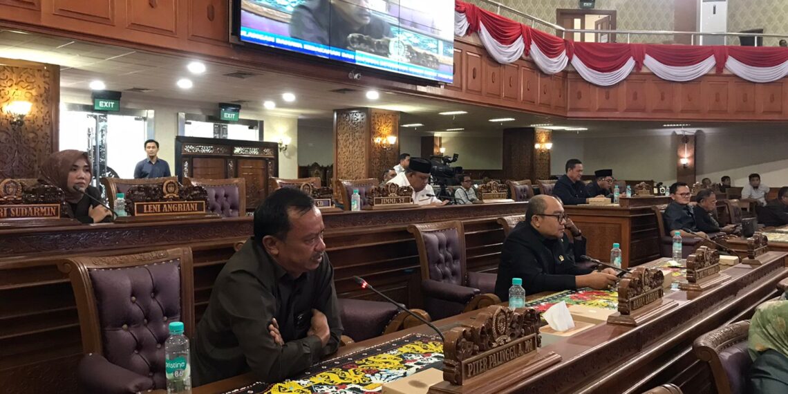 Dukung Pembahasan Raperda Pencegahan Bahaya Kebakaran dan Ketertiban Umum, Piter Minta Ada Penegasan 1 Dukung Pembahasan Raperda Pencegahan Bahaya Kebakaran dan Ketertiban Umum, Piter Minta Ada Penegasan
