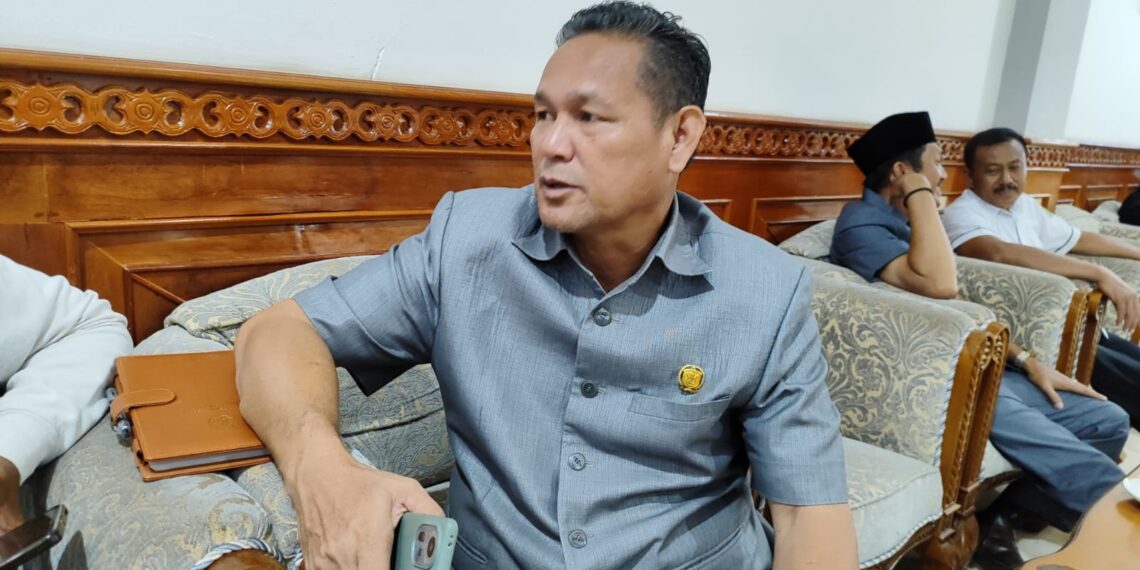Miliki Tugas Sederhana, Yan: Dewan Jangan Merasa Lebih Tinggi dari Masyarakat 1 Yan: Banyak Usulan Masyarakat Tak Diterima Bappeda