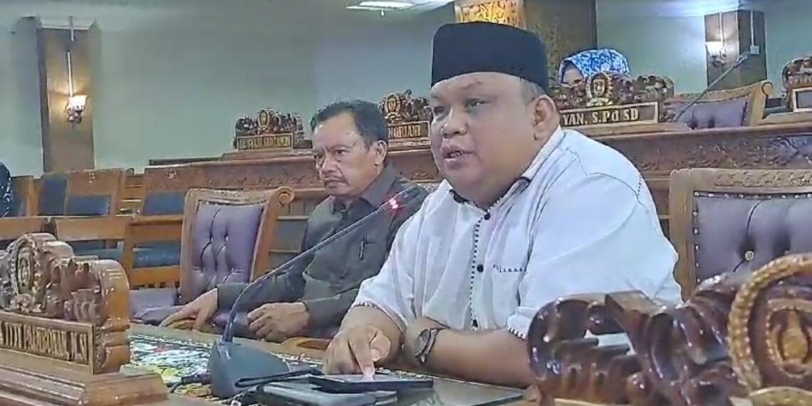 Tertundanya Rapat Paripurna, Agusriansyah: Bisa Jadi Preseden Negatif Bagi DPRD Kutim 1 Tertundanya Rapat Paripurna, Agusriansyah: Bisa Jadi Preseden Negatif Bagi DPRD Kutim