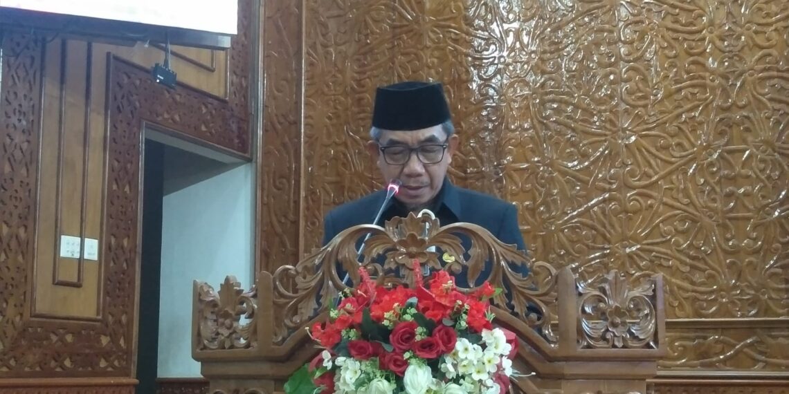 Sampaikan Pendapat Akhir, Bupati Menitikberatkan Peningkatan Capaian Pemkab 1 Sampaikan Pendapat Akhir, Bupati Menitikberatkan Peningkatan Capaian Pemkab