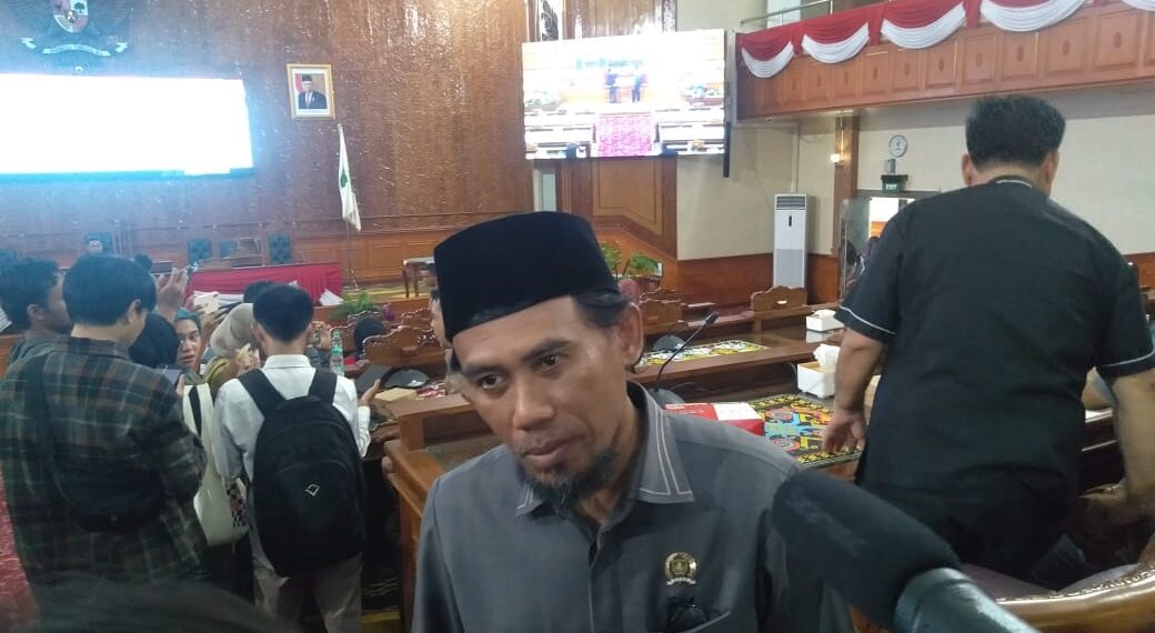 Pemkab Kutim Bisa Kelola Sarpras Perumahan, Jimmi: Harus Penuhi Syarat Utamanya 1 Pemkab Kutim Bisa Kelola Sarpras Perumahan, Jimmi: Harus Penuhi Syarat Utamanya