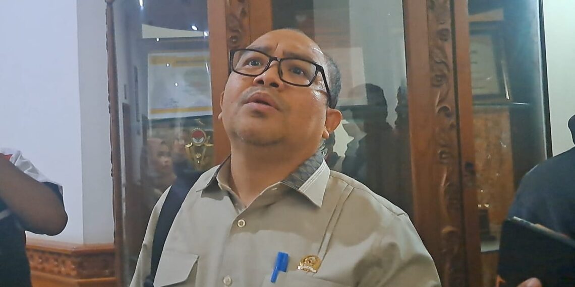 Novel: Program Beasiswa di Kutim Harus Transparan, Tepat Sasaran, dan Merata hingga ke Pelosok Daerah 1 Novel: Program Beasiswa di Kutim Harus Transparan, Tepat Sasaran, dan Merata hingga ke Pelosok Daerah