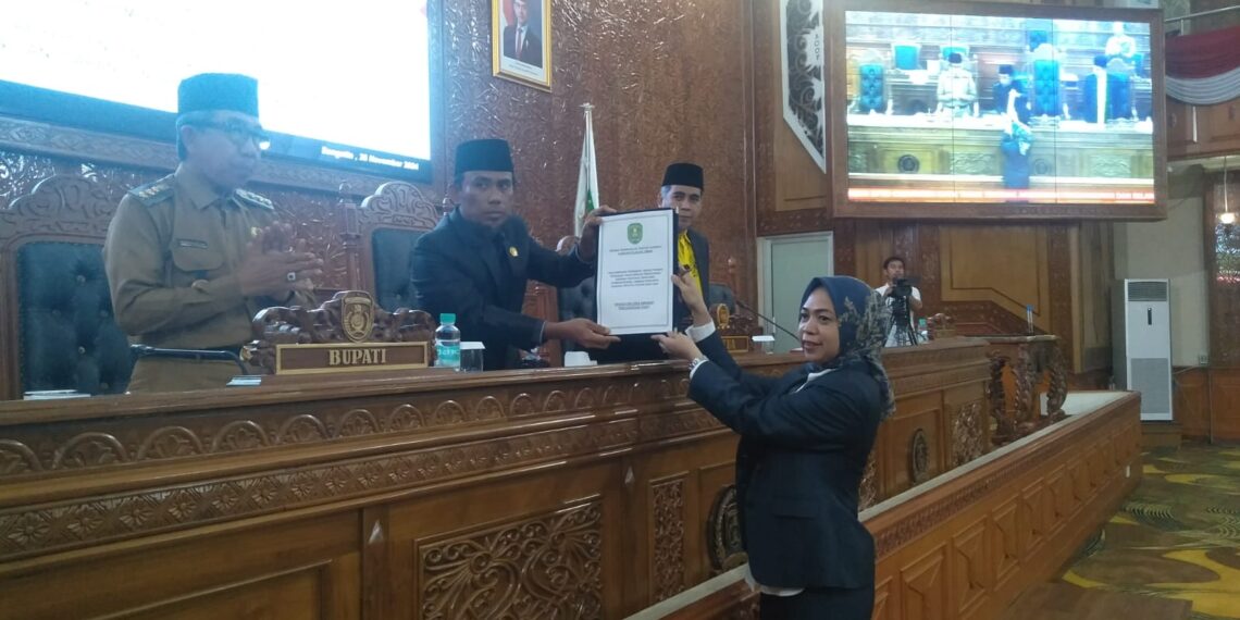 Soroti Belanja Pegawai, Fraksi Gelora Amanat Perjuangan Sampaikan Pandangan Umum Terhadap Raperda APBD 2025