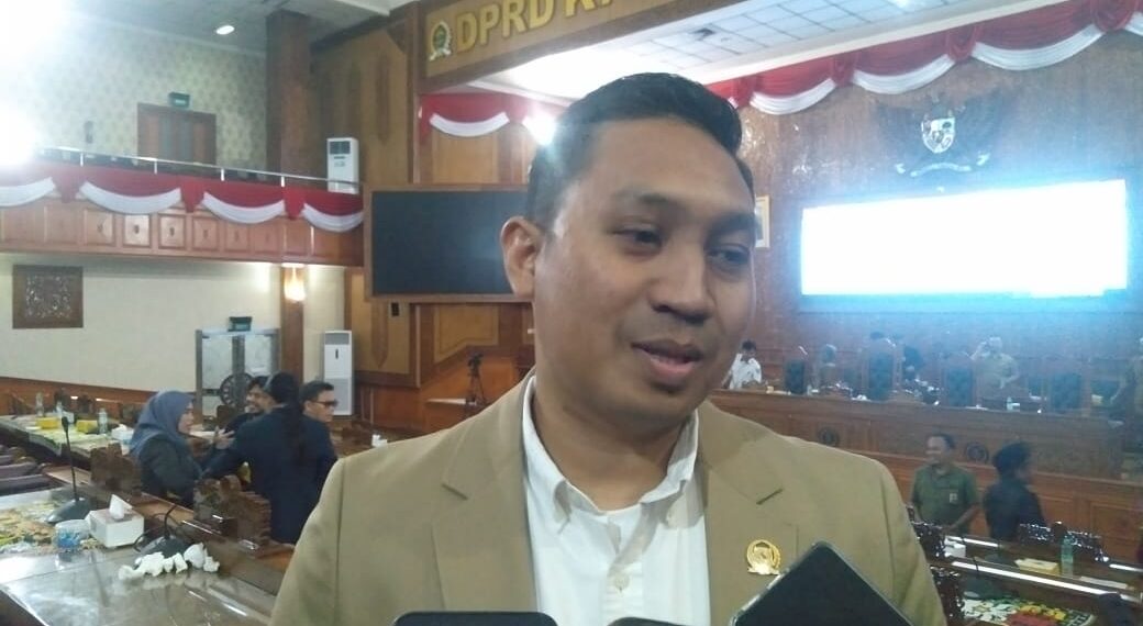 Dukung Pengembangan Pantai Teluk Lingga, Pandi Widiarto: Langkah Positif Ciptakan RTH Nyaman