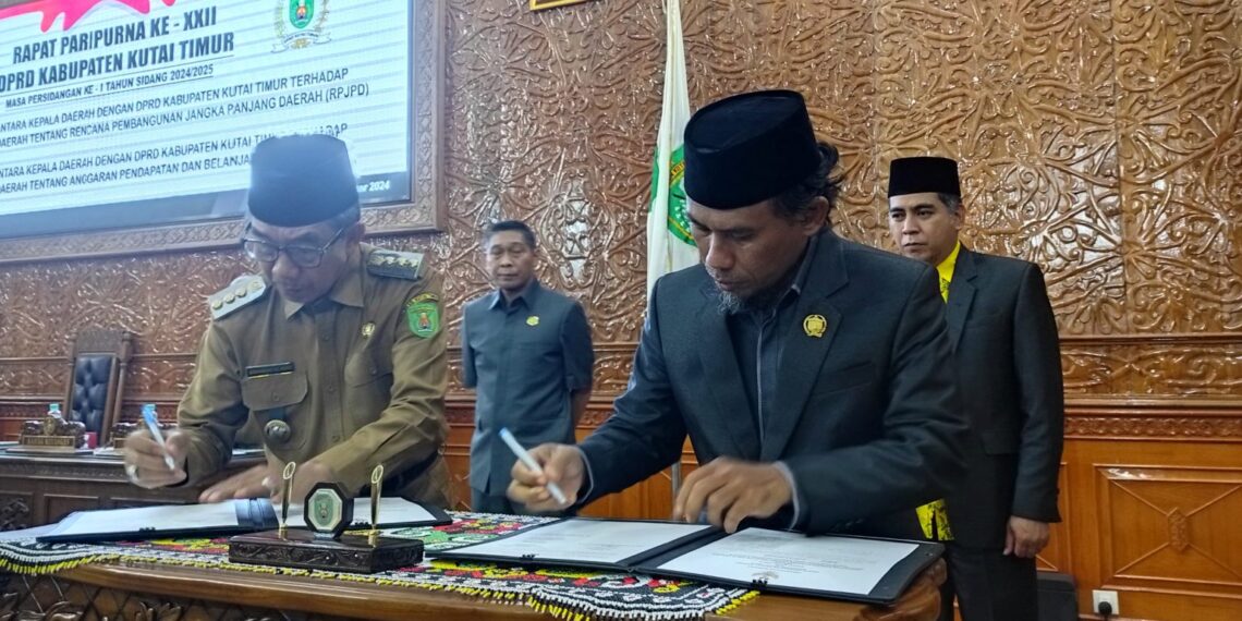 Perda RPJPD Kutim 2025-2045 Disahkan 1 Perda RPJPD Kutim 2025-2045 Disahkan