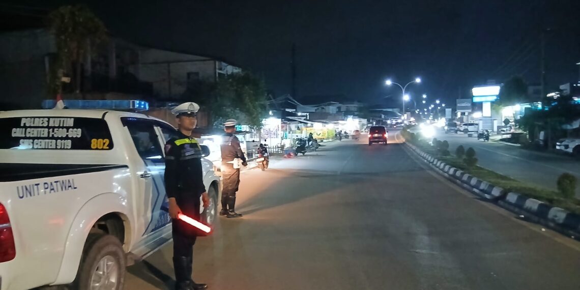 Intensifkan Patroli Malam, Satlantas Polres Kutim Pantau Arus Lalin Hingga Antisipasi Balap Liar 1 Patroli malam