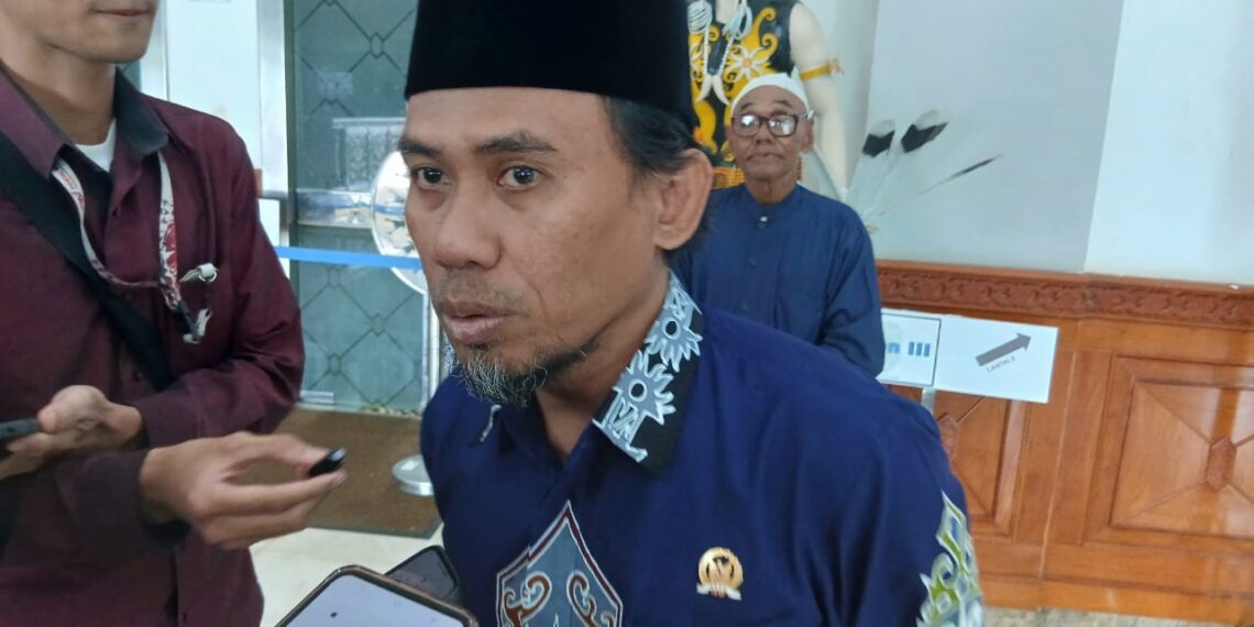 Jimmi Minta Sejumlah APAR di Kawasan Perkantoran Pemkab Kutim Diperhatikan 1 Jimmi Minta Sejumlah APAR di Kawasan Perkantoran Pemkab Kutim Diperhatikan