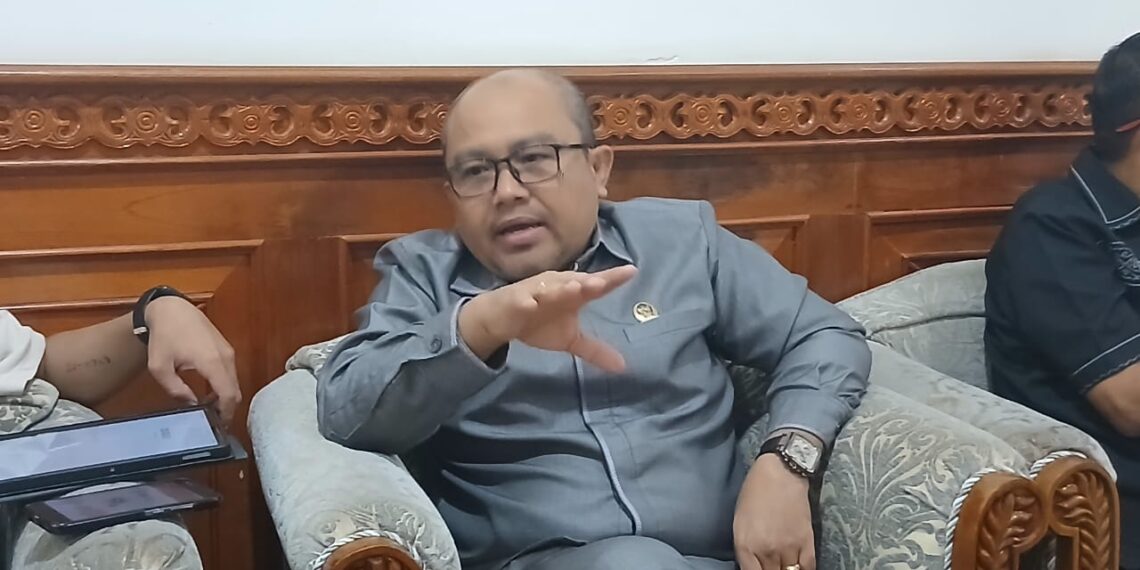 Gantikan Papan Tulis Konvensional, Novel Dorong Adopsi Smart Board di Sekolah