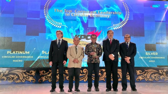 Ekstraksi ke Regenerasi, KPC Perusahaan Kepemimpinan Korporasi Terbaik, Raih Enam Penghargaan di Ajang ICEA 2025 Bali 1 Ekstraksi ke Regenerasi, KPC Perusahaan Kepemimpinan Korporasi Terbaik, Raih Enam Penghargaan di Ajang ICEA 2025 Bali
