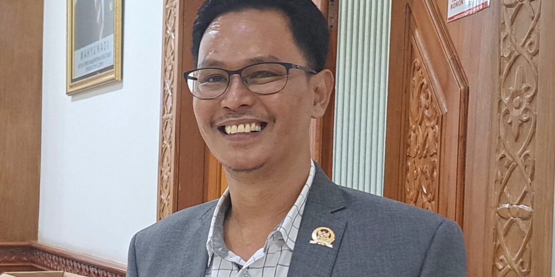 Medan Ekstrem Dapil 5 Teratasi, Ardiansyah: Ambulan Double Gardan Siap Melayani Kebutuhan Darurat
