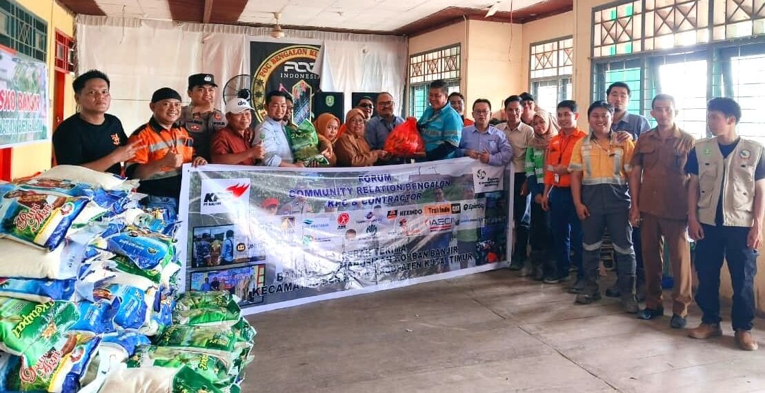 Tanggap Bencana Banjir Bengalon, PAMA Kutim Salurkan 100 Paket Sembako 1 Becana banjir