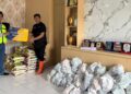 Curah Hujan Tinggi Sebabkan Banjir, PAMA Kutim Salurkan Bantuan Sembako untuk Warga Terdampak 12 Kepala Desa Swarga Bara menerima paket sembako dari PT Pamapersada Nusantara Site KPC Coal Mining Project.