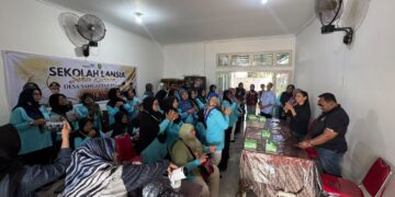 Sekolah Lansia Libatkan Tenaga Ahli, DPPKB Kutim Beri Edukasi Kesehatan dan Keterampilan Hidup Diusia Senja