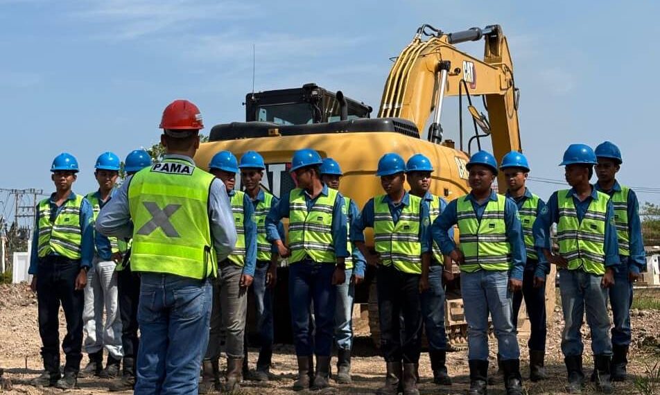 Dukung Program BLK Kutim, PAMA KPCS Hadirkan Instruktur Pelatihan Pengoperasian Excavator 1 Dukung Program BLK Kutim, PAMA KPCS Hadirkan Instruktur Pelatihan Pengoperasian Excavator