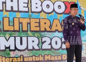 Tekankan Pentingnya Budaya Membaca, Bupati Kutim Resmi Buka Pameran Buku Bertema Out of the Books